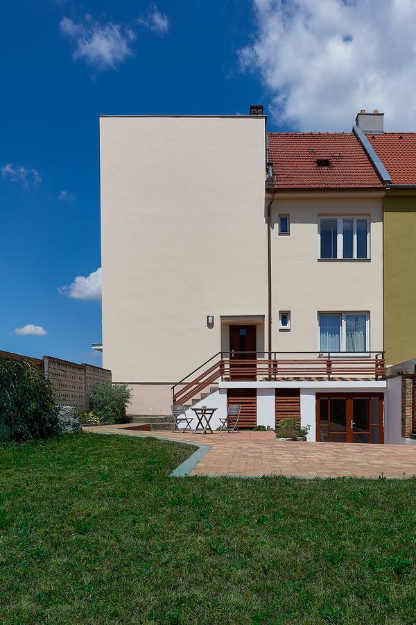 Penzion Karolinka Hotel Kromeriz Bagian luar foto