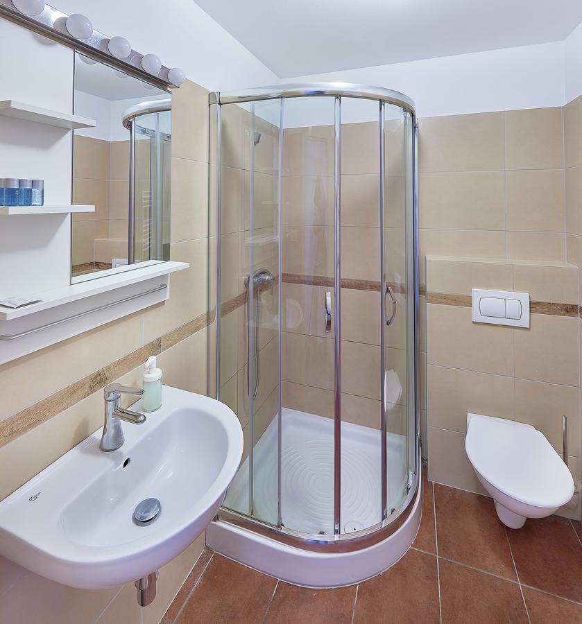 Penzion Karolinka Hotel Kromeriz Bagian luar foto
